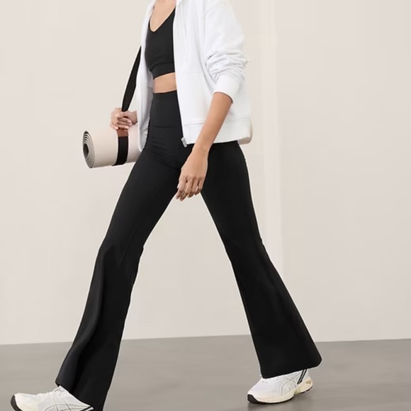 Athleta Pants - Athleta wide leg leggings XS